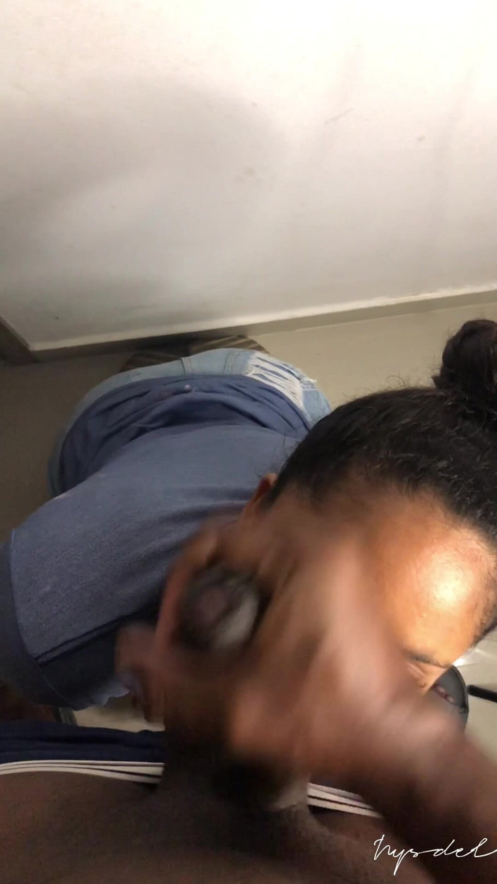 Nysdel: Sahabatku diam-diam nysepong kontolku dan aku crot di wajahnya -pasangan amatir-...