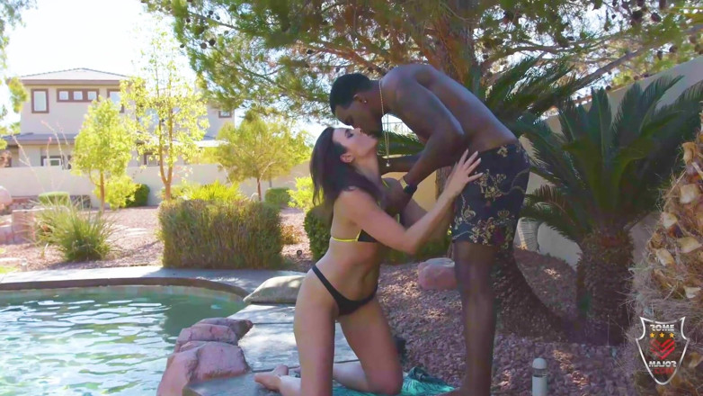 Rome Major: Helena Price pool side pounding with BBC Rome Major!!