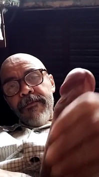 Papi Manuel jugando