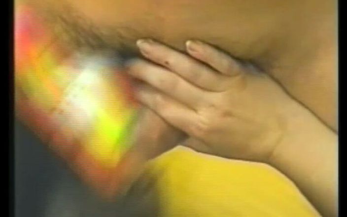 90's Italian Amateur: Vhs에서 공개되지 않은 환상적인 이탈리아 아마추어 포르노 #1