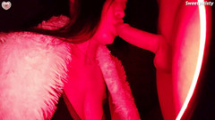 Sweety Misty: Přítelkyně hluboce saje ptáka nejlepšímu kamarádovi a dostane sperma do úst