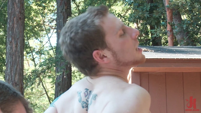 Kink Men Classics: Logan Stevens: Hřebec s velkým ptákem ponížený a ošukaný v...