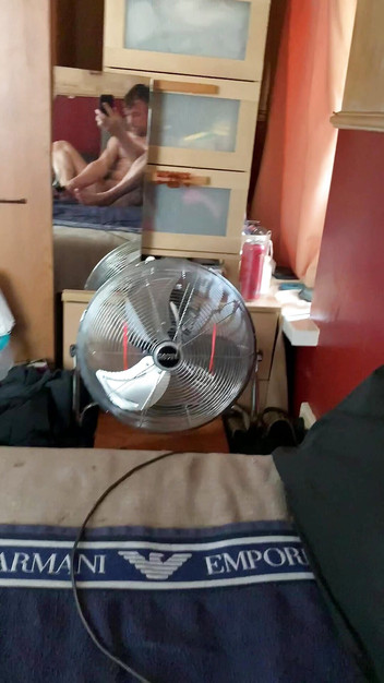 Ian mc: Distracție cu toc înalt cu picioare și degete X