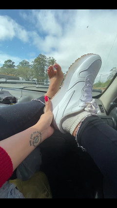 KiffaFeet: Zpocené a unavené nohy