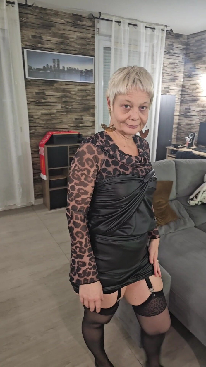 Sofy13: Эй, Ты! Хочешь Раздеть Меня И Заняться Со Мной Сексом?