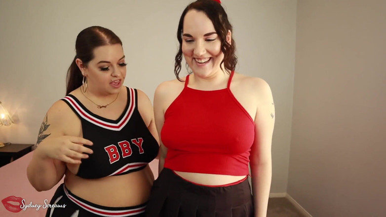 Sydney Screams: Hazing nowej cheerleaderka Ft Luna Sapphire