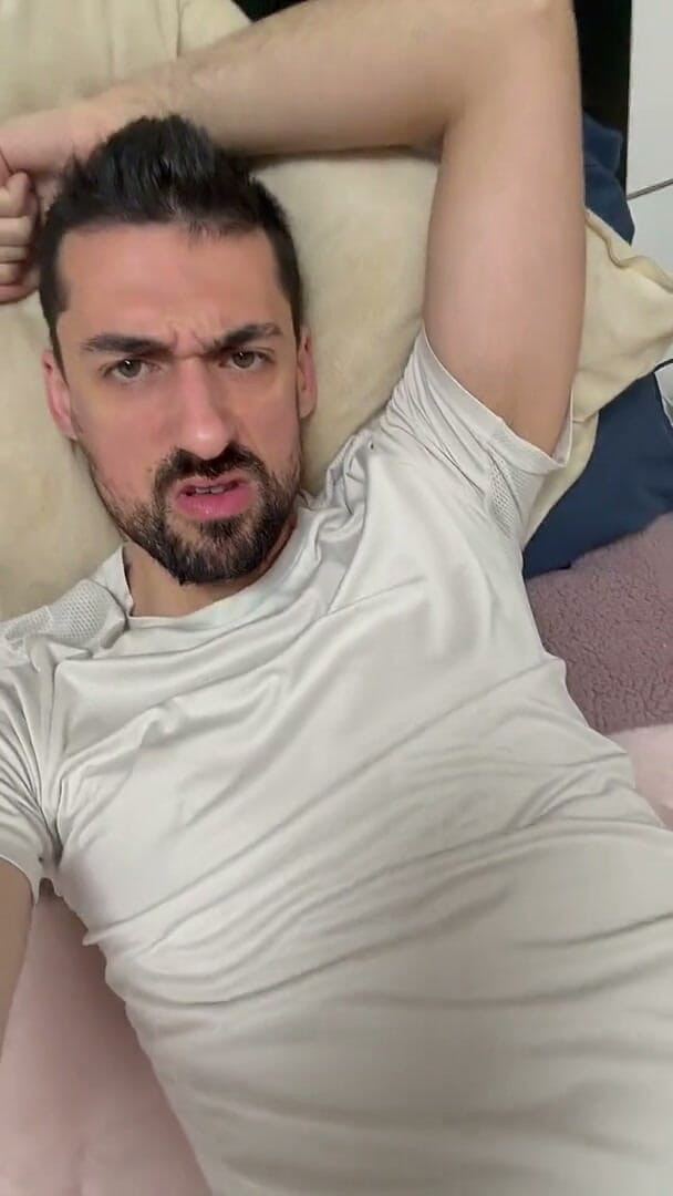 Liam Harding: พ่อเลี้ยงสุดฮอตอวดควยใหญ่