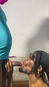 Futai cu pumnul cu vibrator anal extrem