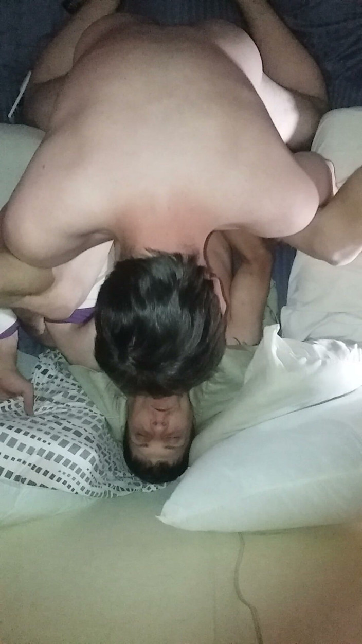Tx hung white boy: Anale a tarda notte