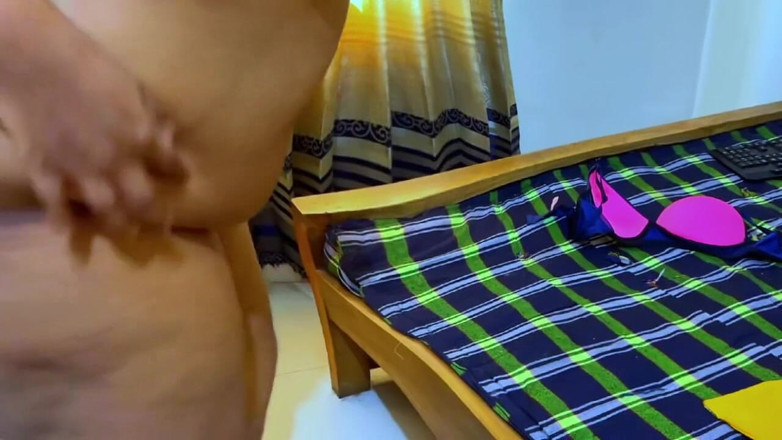 Aria Mia: Groot kontgat en breed poesje enorme borsten hete werkmeisje tonen...