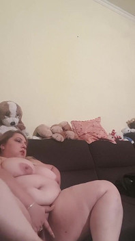 Дивіться, як я сквіртую під порно