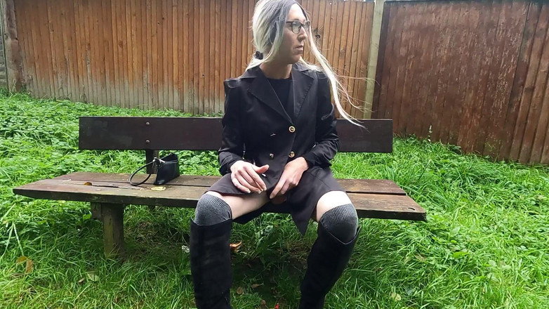 The Midnight Minx: 地元のウッドランド・フラッシュ