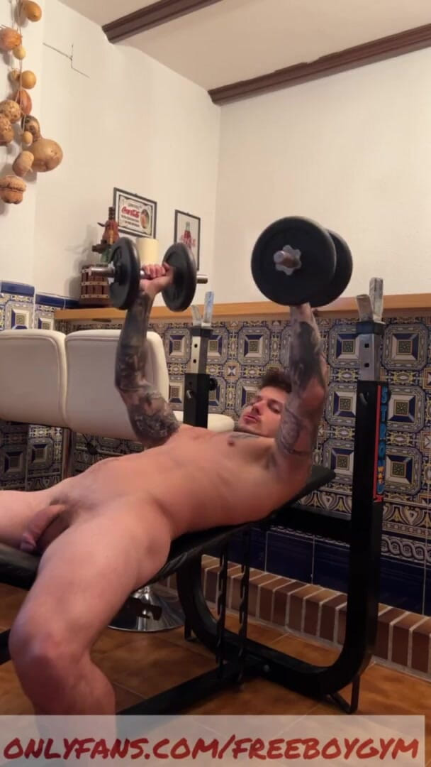 BoyGym: 同时射精和锻炼 boygym onlyfans 模特