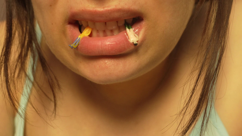 AmayaMori: Giantess Girl Unwraps a Candy but Is Surprised Because There...