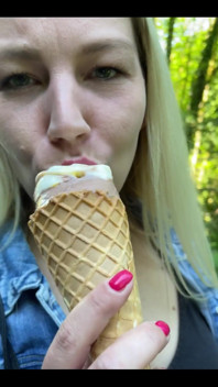 How Most Ladies Eat Ice Cream in Front of the Camera Vs. How I Do It in Front of the Camera