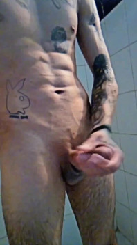 Jugando Un Poco En El Baño