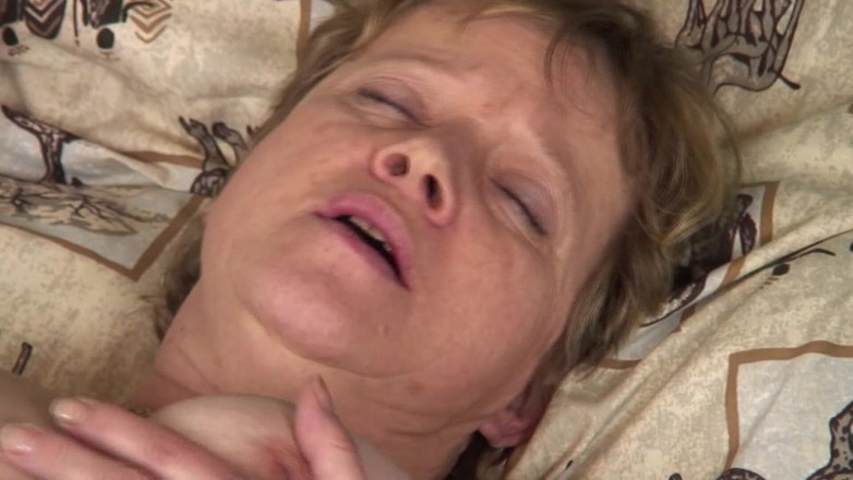 Onlyvids: MILF este futută tare de un tip tânăr