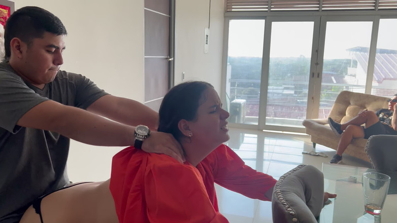 Pronoia Mey: Follo a La Hija De Un Ciego a Su Lado,...