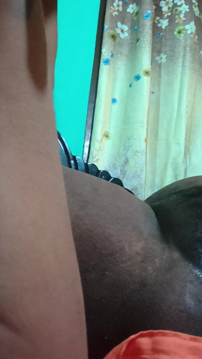 SweetRiyaXO: Přírodní pár video hluboké spojení a orgasmus emoce