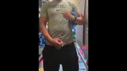 JockDad87: Alpha Stud Jockdad87 喷射大量橄榄球