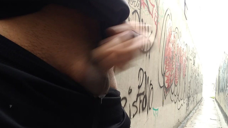 AlexAlejandro13: 골목에서 야외에서 병적