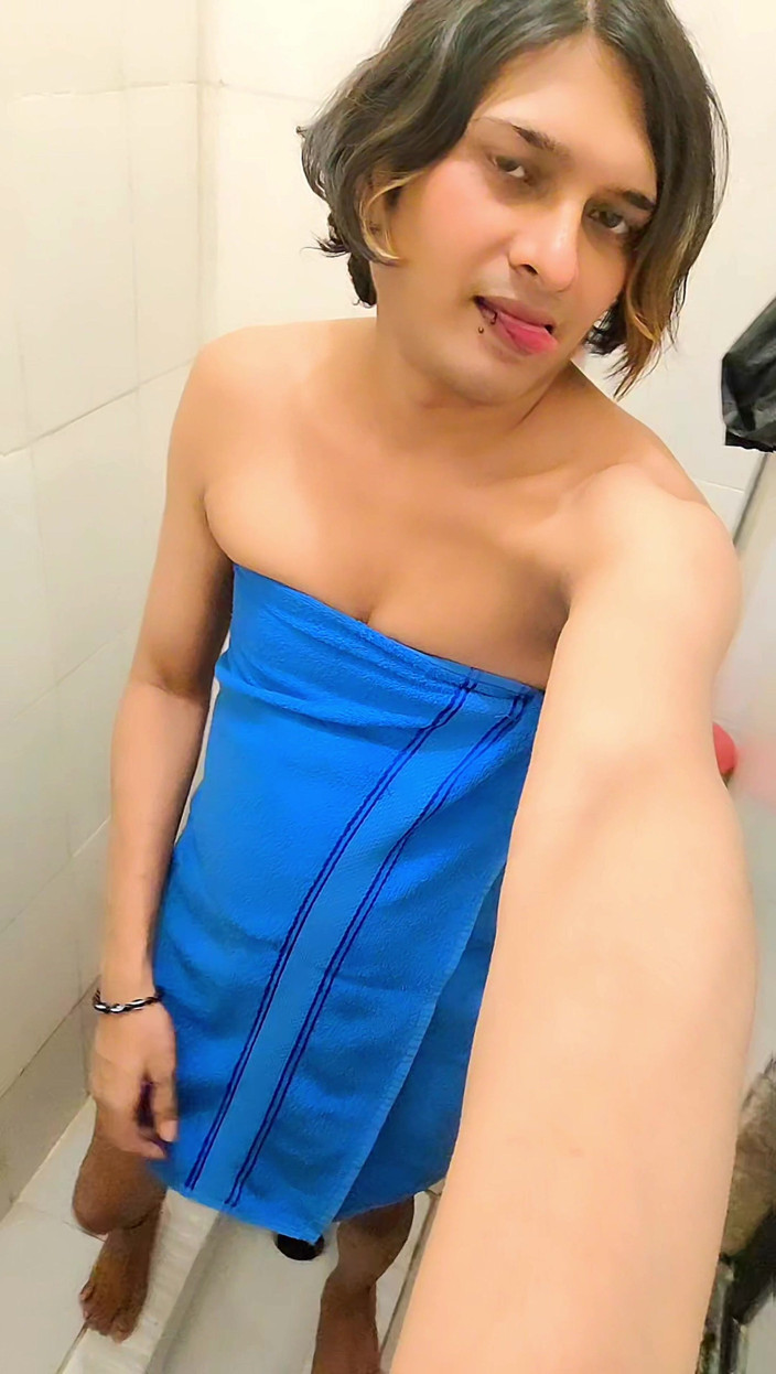 Zoyasazadai: Zoya Shezadi Indian on Holidays 