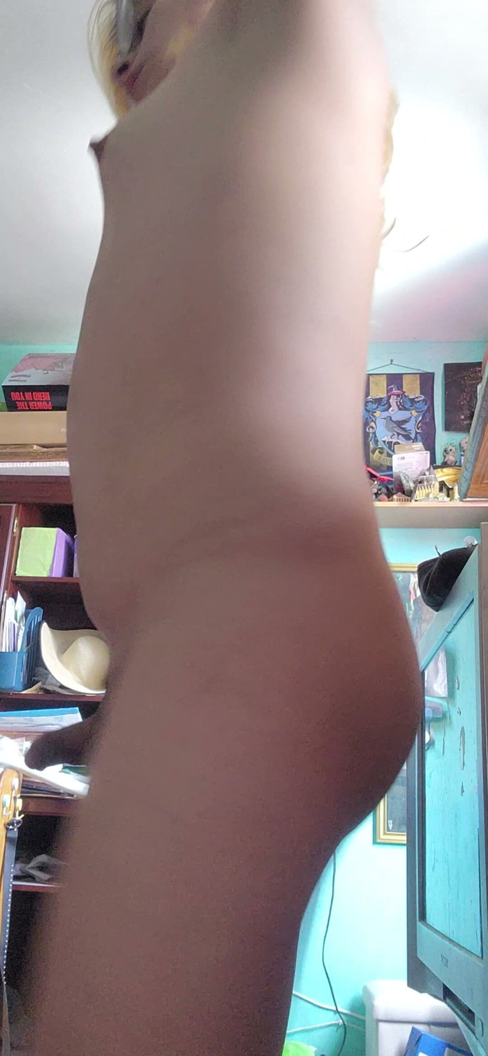 Crystal Phoenix: I Love Playing with My Vibrator
