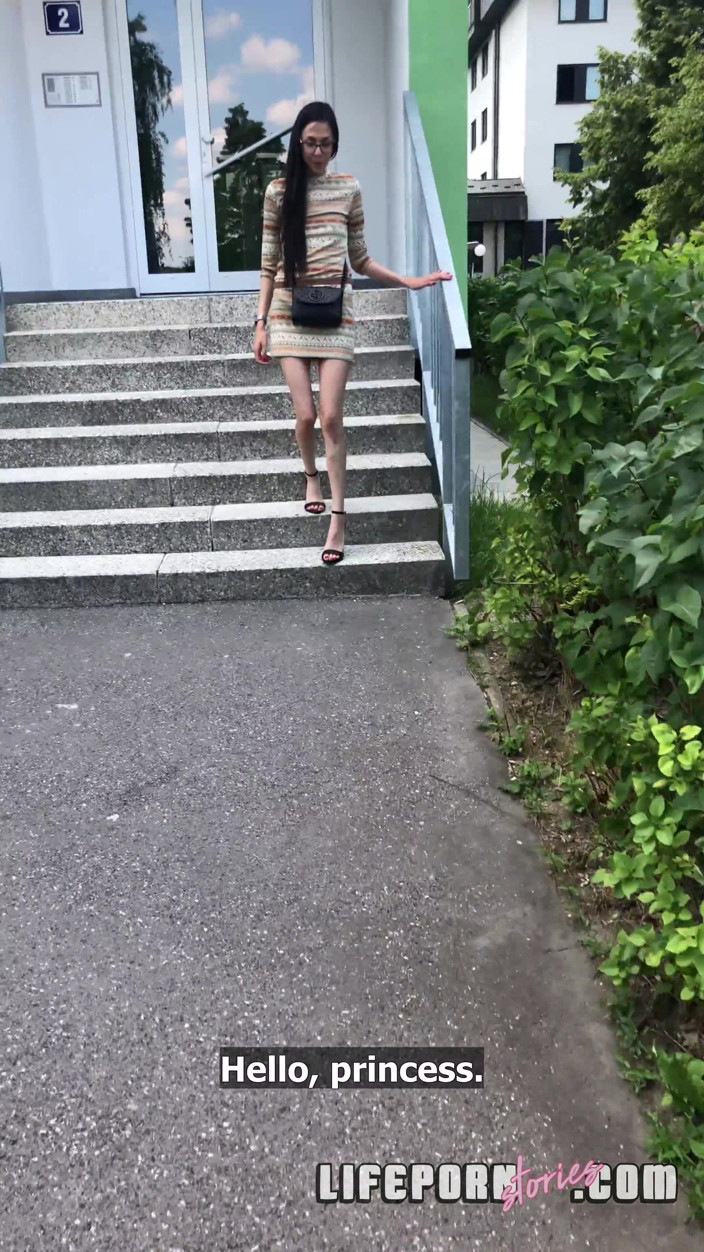 Life Porn Stories: Life Porn Stories 11 - Part 5 Selfie with a Cock
