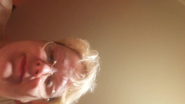 Putarankahotmilf: Dvojitá anální a dvojitá vaginální masturbace, 5 robertků v mé kundičce...