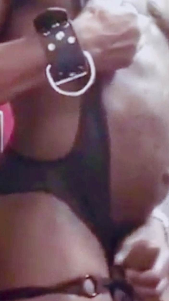 Brodyjayrichardson: Expunere mare cu cur negru, precedentă, cumin cu vibrator