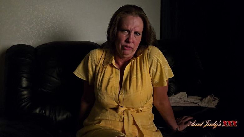Aunt Judy's XXX: Tantejudysxxx - Fick Deine Vollbusige Reife Stiefmutter Im Herbst Während Eines...