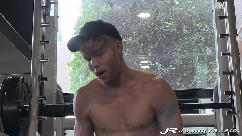 Johnny Rapid: Je la mets à la salle de sport