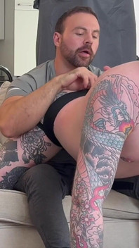 Alpha Spanks His Tattooedgymcub