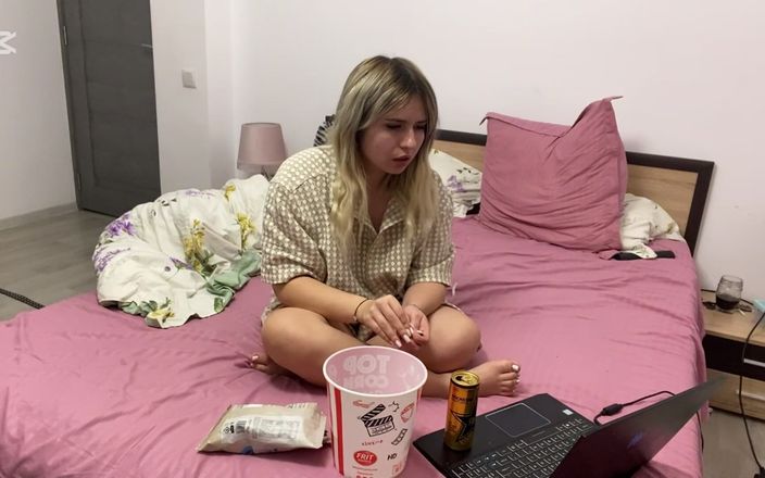 NipsAndStrips: 30 Minuten über 100 Furzen in einem video