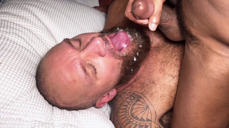 Lilprinceptk: Fucking and Getting Fucked by the Muscle Bear