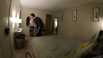 Jay Bond: Aldatan Jade erkek arkadaşının en iyi arkadaşını sikiyor