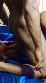 Preparando sua bunda para ser fodida por trás