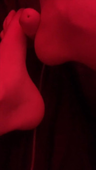 Dildo-footjob in der nacht - pOV