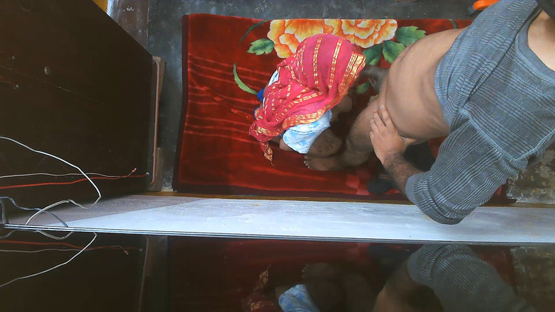 Busty Banuu: Seksowna jebanie mlecznej pokojówki