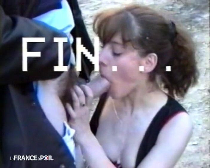 Rue Chaude: Um casal oferece uma foda na parte de trás de...