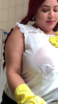 BBW Liana Princess Huge Areolas in Rubber Gloves