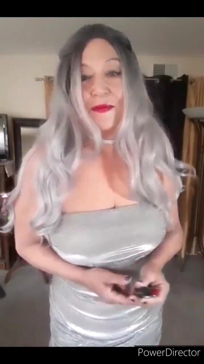 Zilah Luz: Moje bláznivé alter ego Lupita s chlupatou kundičkou