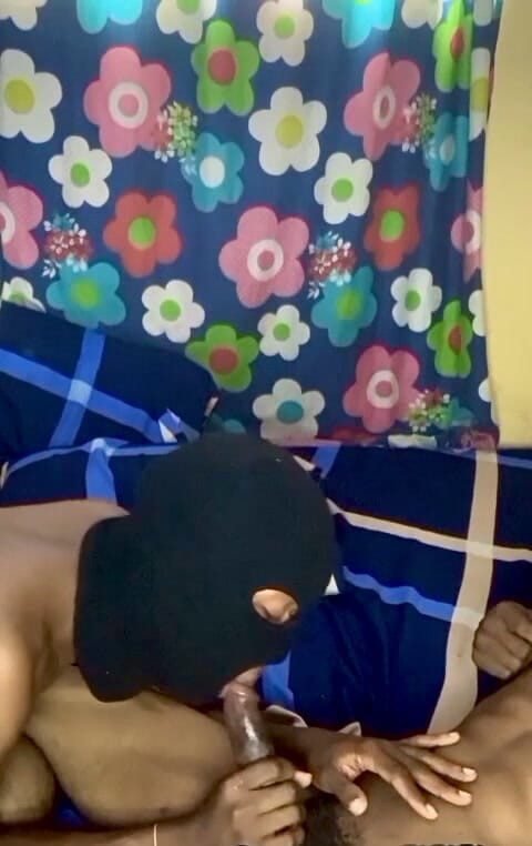 Stilesbhalifa1: Màn dạo đầu tình dục trong phòng tập thể nóng bỏng