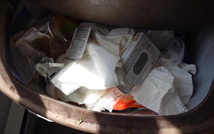 Deanna deadly: Jerk to my Trash-Rip Off Humiliation JOI