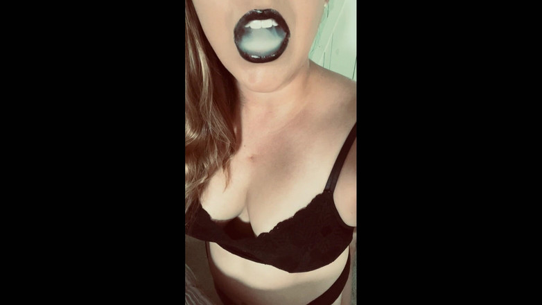 SouthernBellSmoker: Sexy Vaping