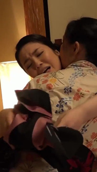 Lesbianisme tegar wanita cantik 4-10