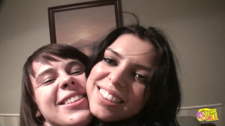 Naughty Lesbian Girls: Kesinlikle harika bir lezbiyen orgazm oldu ve süper seksi arkadaşına...