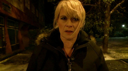 MMV Deutschland Porno: Sexy nadržená blondýnka mu saje ptáka venku v POV