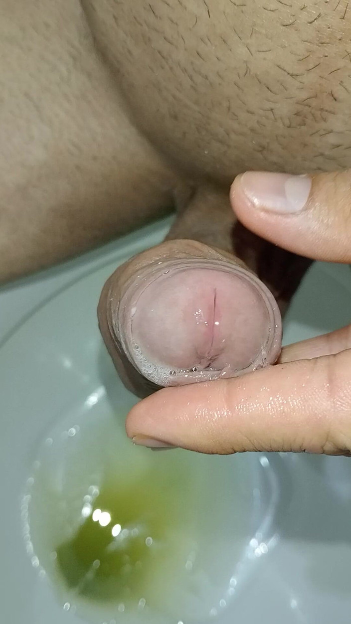 Rey rey: Grosse bite et vénézuélienne, je me masturbe dans les toilettes...