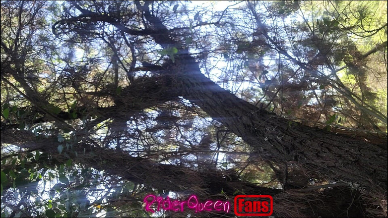 Riderqueen BBW Step Mom Latina Ebony: Riderqueen в одиночестве, на улице, Видео для фанатов